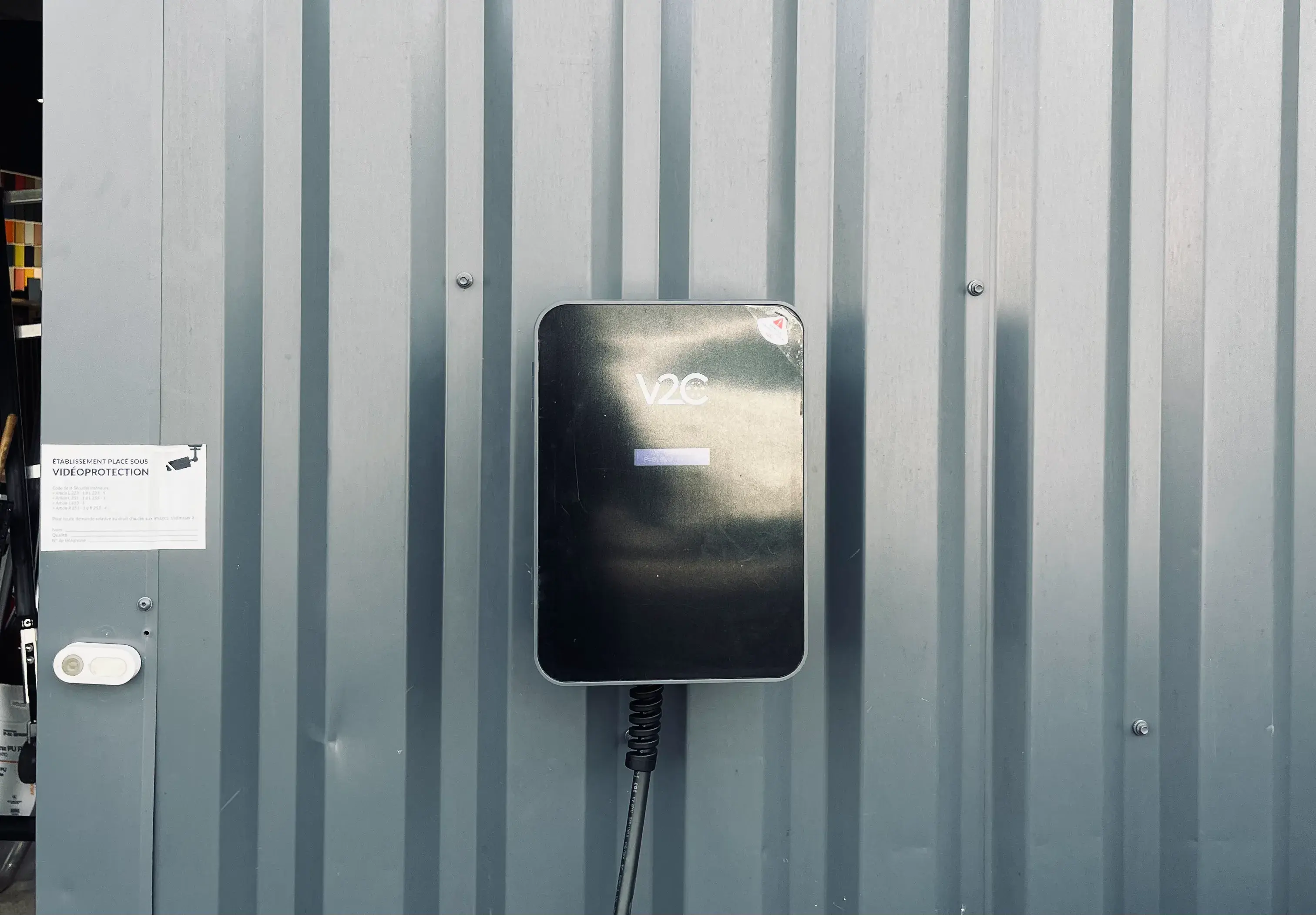 Pose borne IRVE Montpellier Hérault — installation certifiée